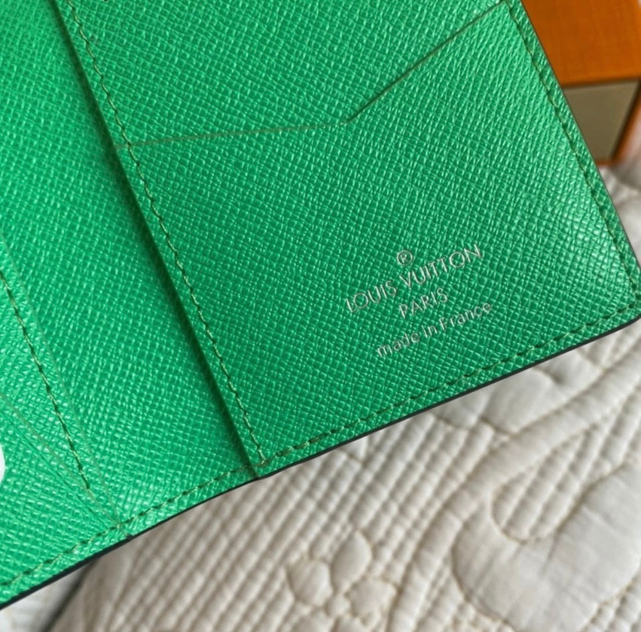 Pocket Organizer Wallet (2 Colors)