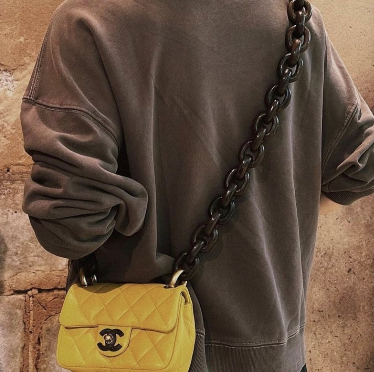 Sac à chaîne Coco Mini en cuir d'agneau jaune