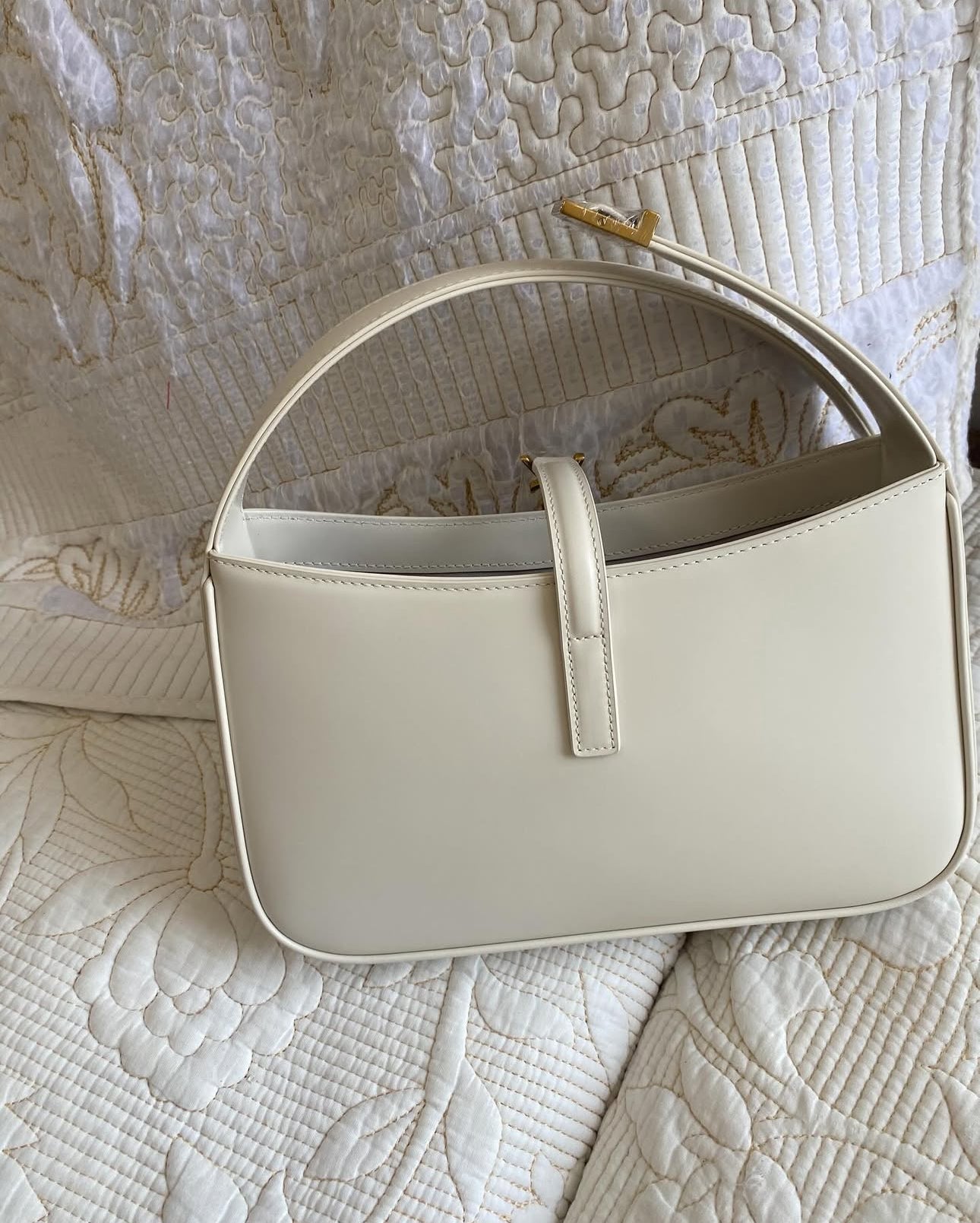 White Hobo Leather Shoulder Bag