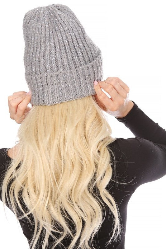GORRO DE PUNTO CON LENTEJUELAS