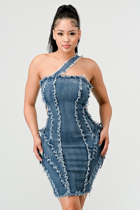 VESTIDO MINI DE DENIM CON LÍNEA DE COSTURA DESGASTADA