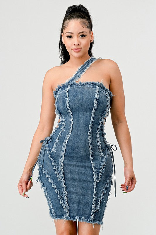 VESTIDO MINI DE DENIM CON LÍNEA DE COSTURA DESGASTADA