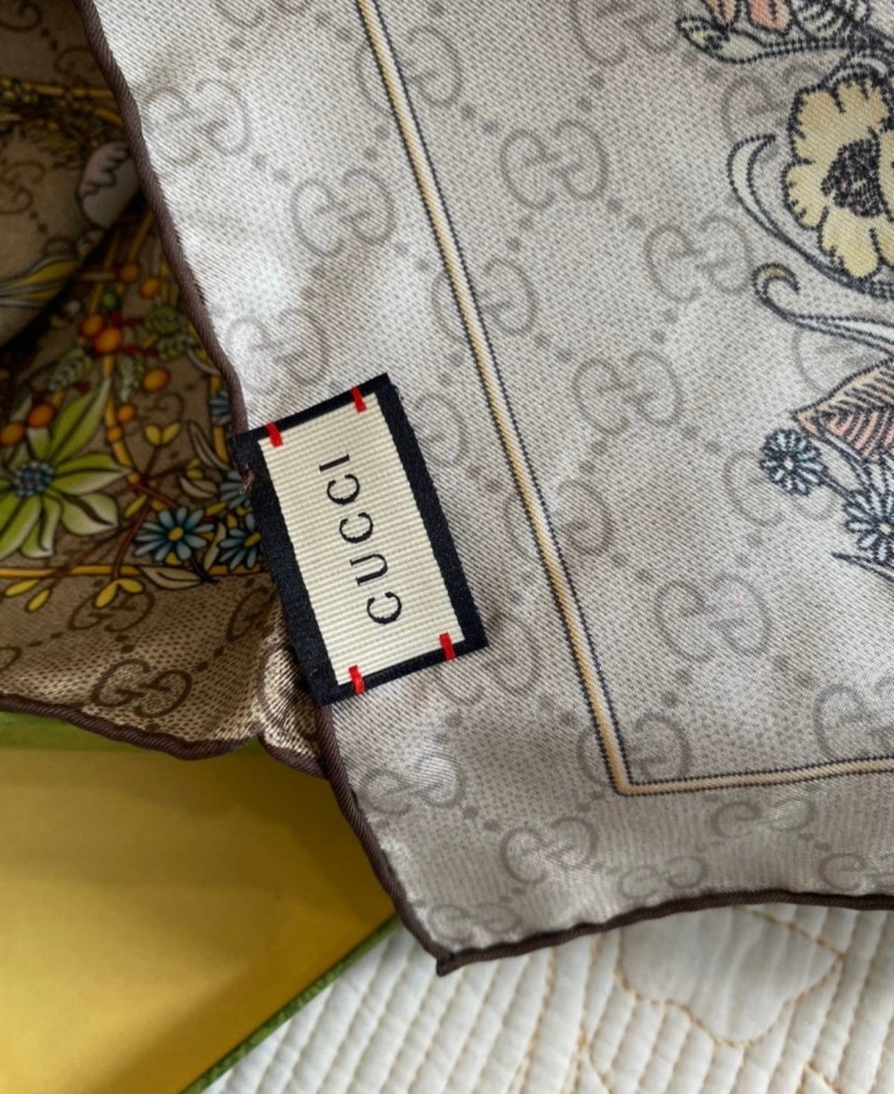 ANIMAL AND FLORAL PRINT SILK SCARF | GG