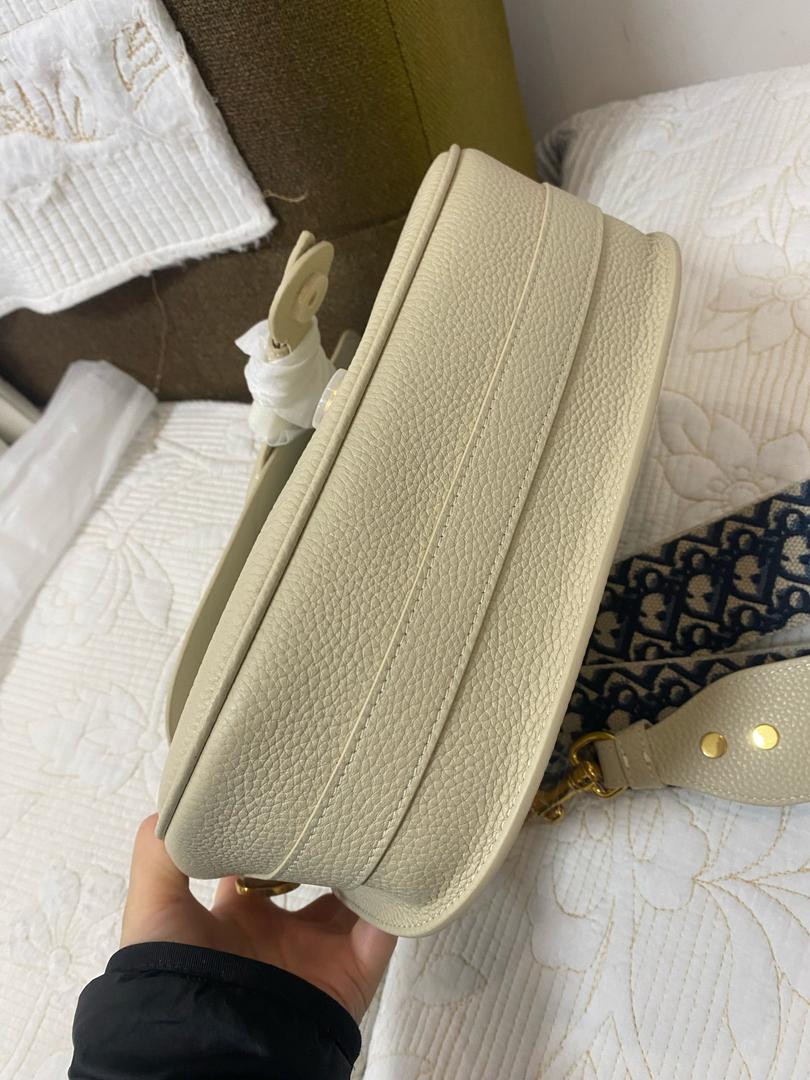 Beige CD-Bobby Bag