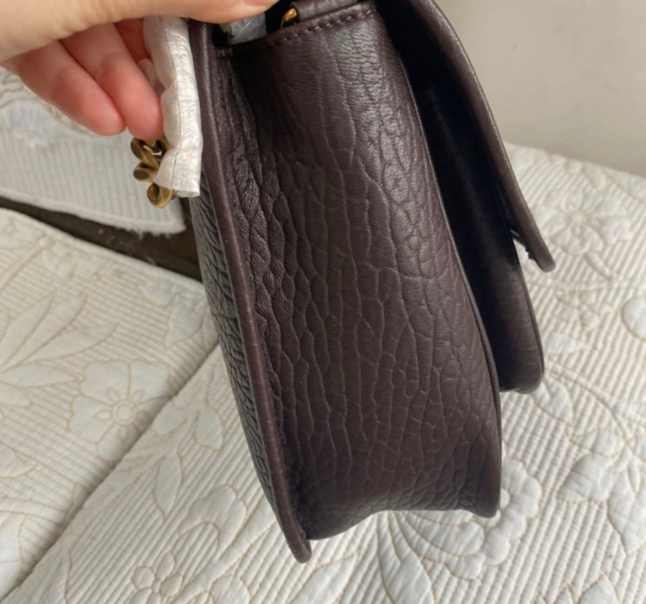Niki Medium Flap Shoulder Bag in Grained Leather | Brown