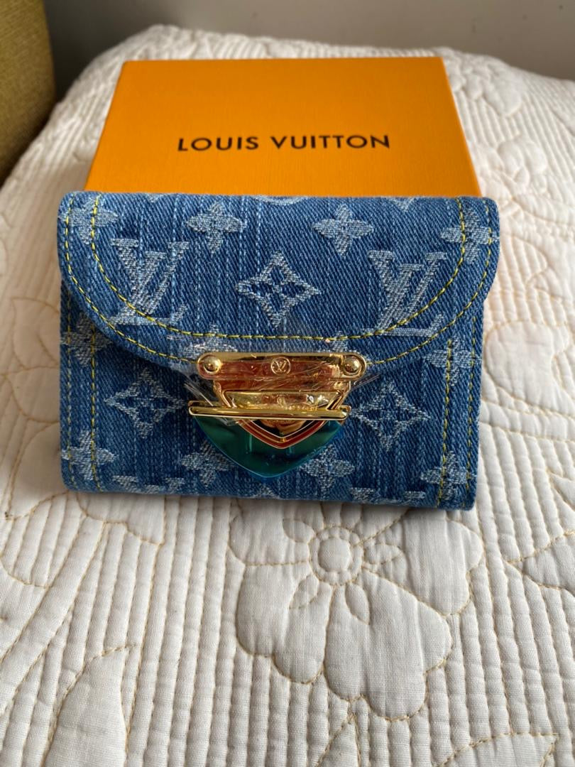 Victorine Wallet