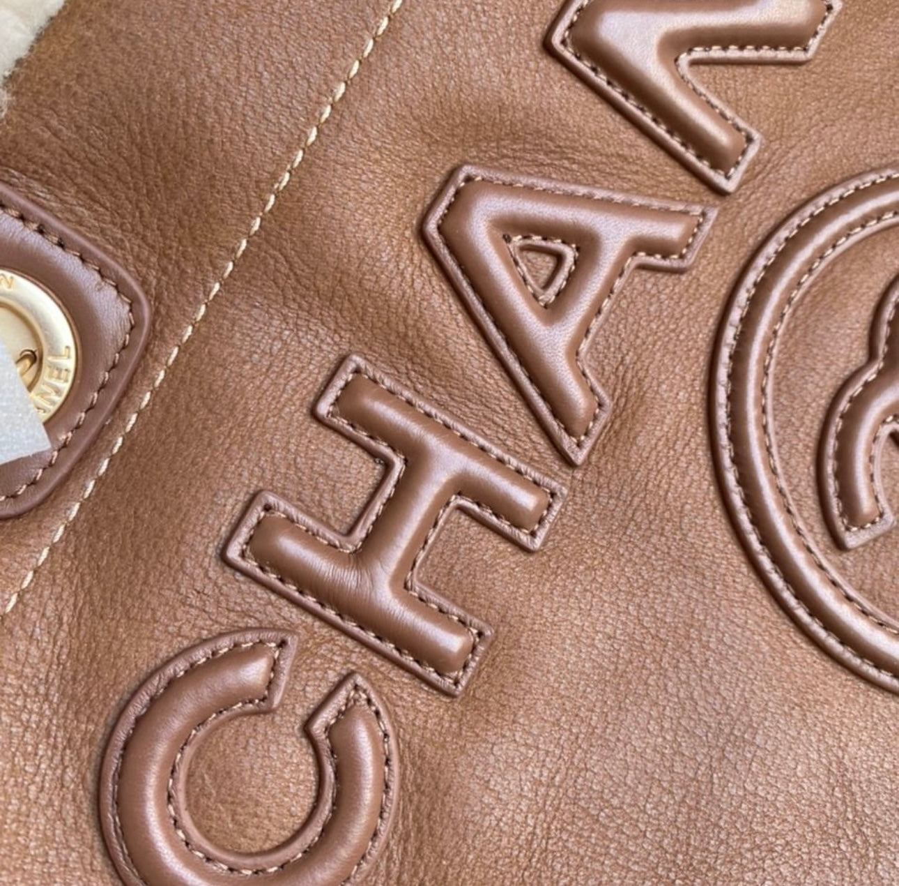 Coco LARGE SHOPPING BAG Shearling Lambskin, Lambskin & Gold-Tone Metal Brown & Beige