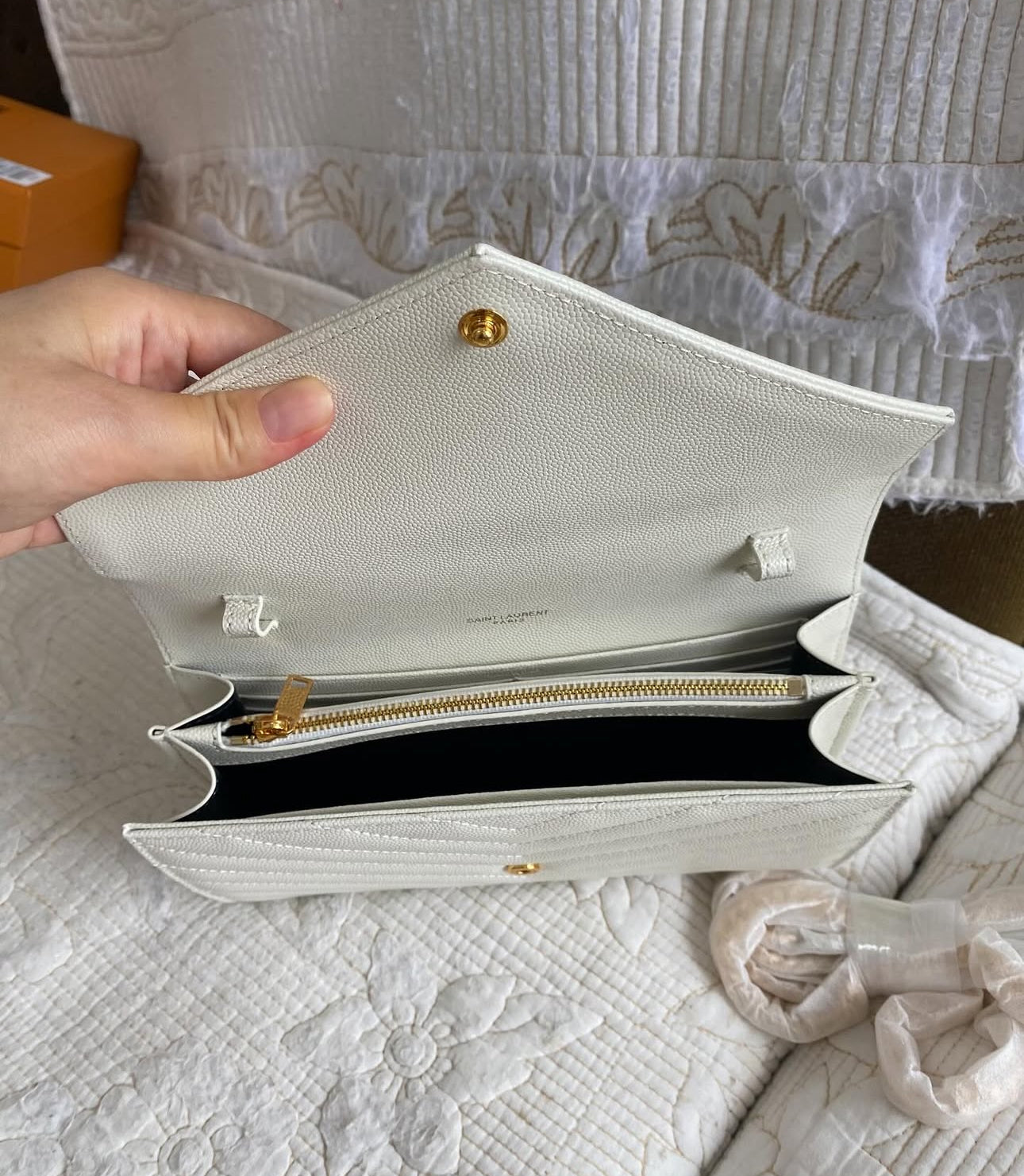 READY TO SHIP Cassandre Envelope Chain Wallet | White