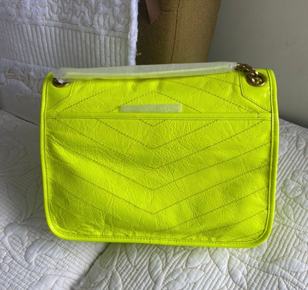 Niki Medium Shoulder Bag | Yellow