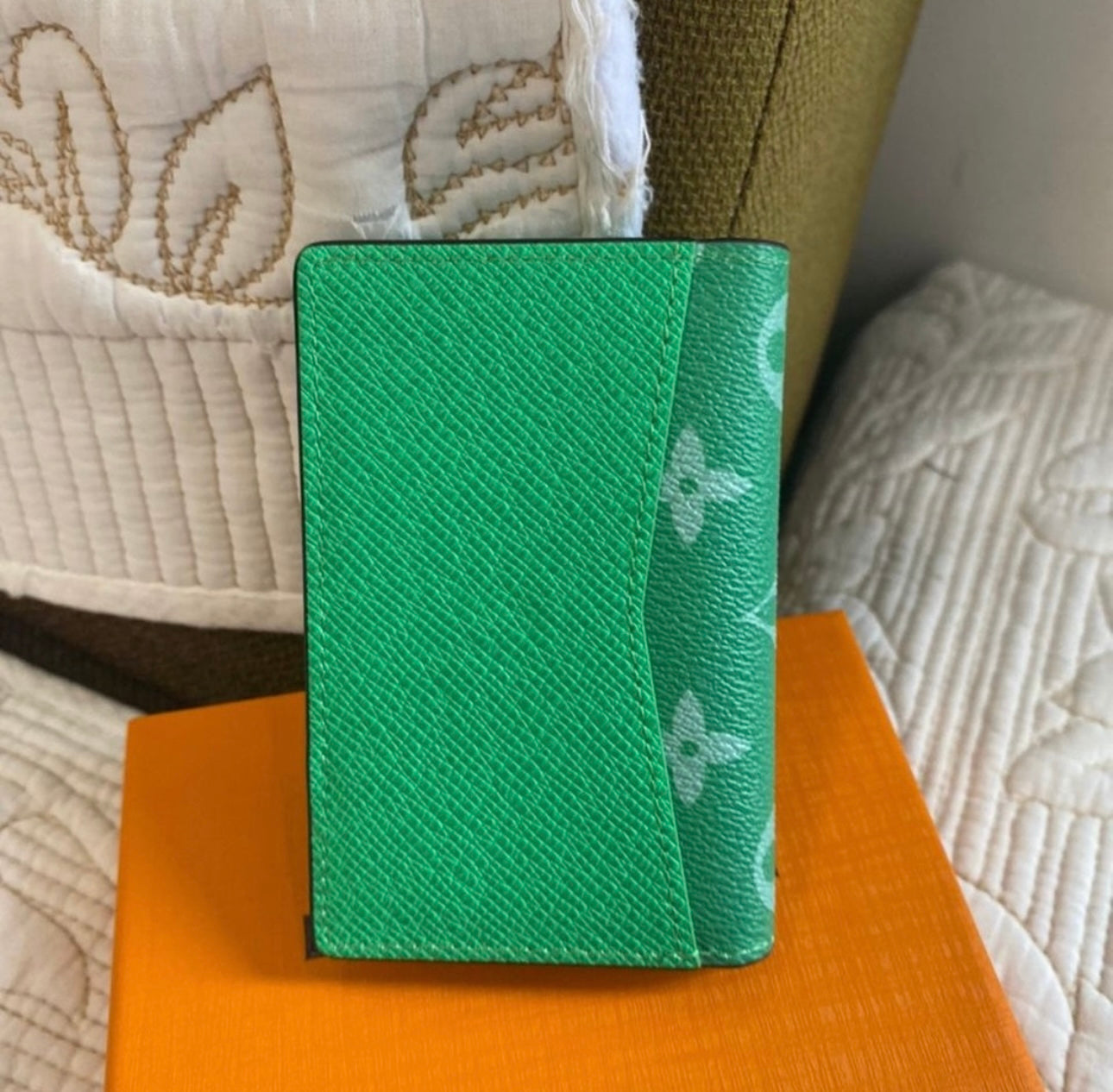 Pocket Organizer Wallet (2 Colors)