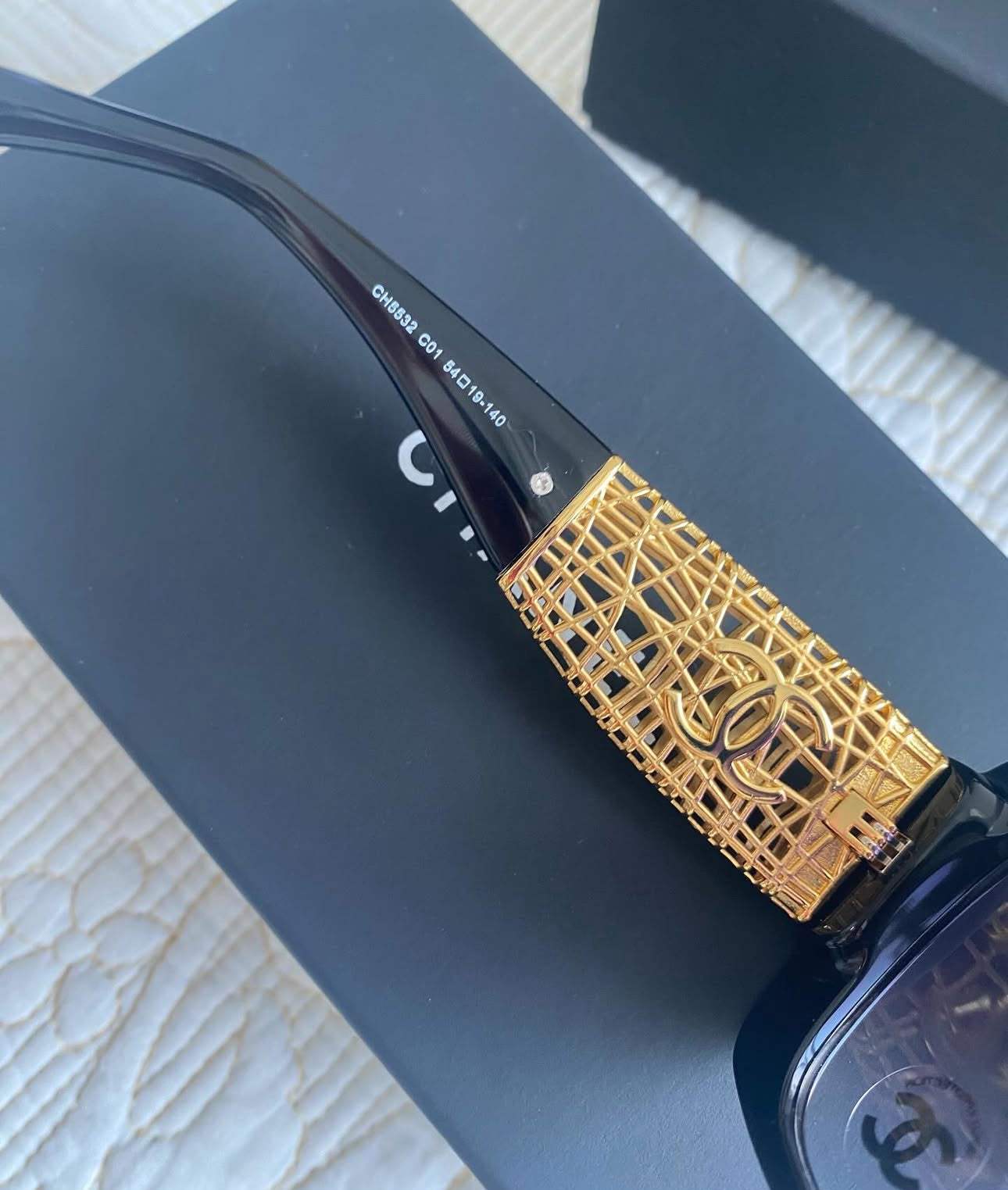 Coco SQUARE SUNGLASSES Acetate & Metal Black