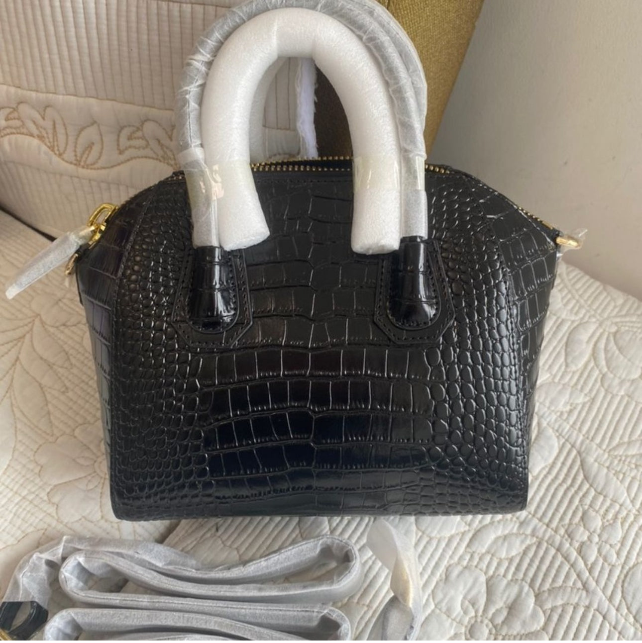 Antigona Bag Croc Embossed