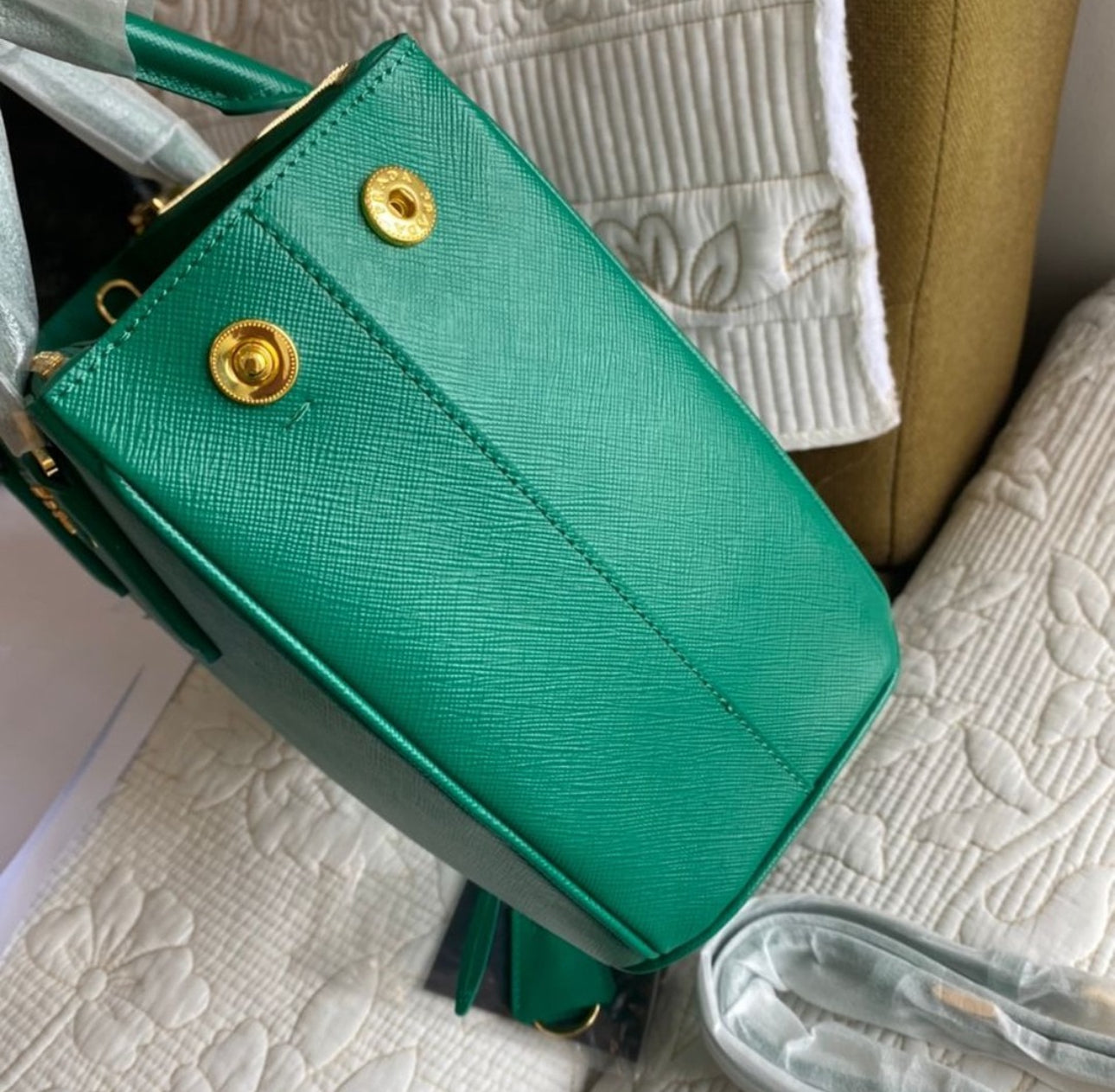 Medium Galleria Saffiano leather bag