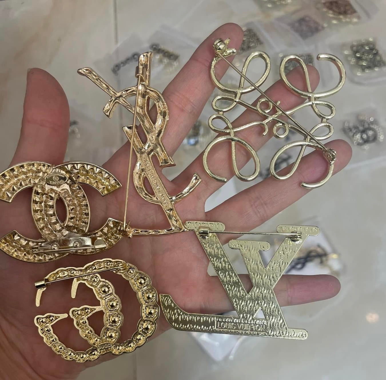 Broches de diseñador (5 estilos)