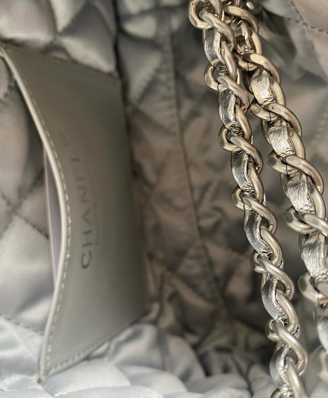 Coco 22 Metallic Silver