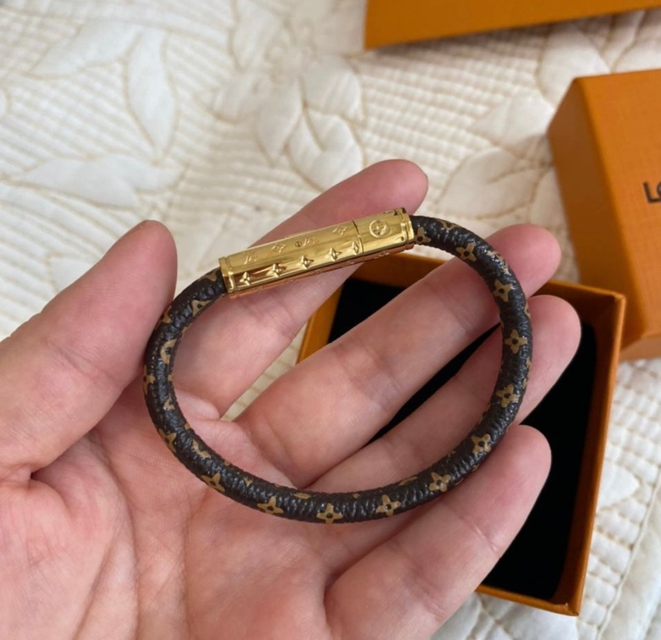 Pulsera confidencial