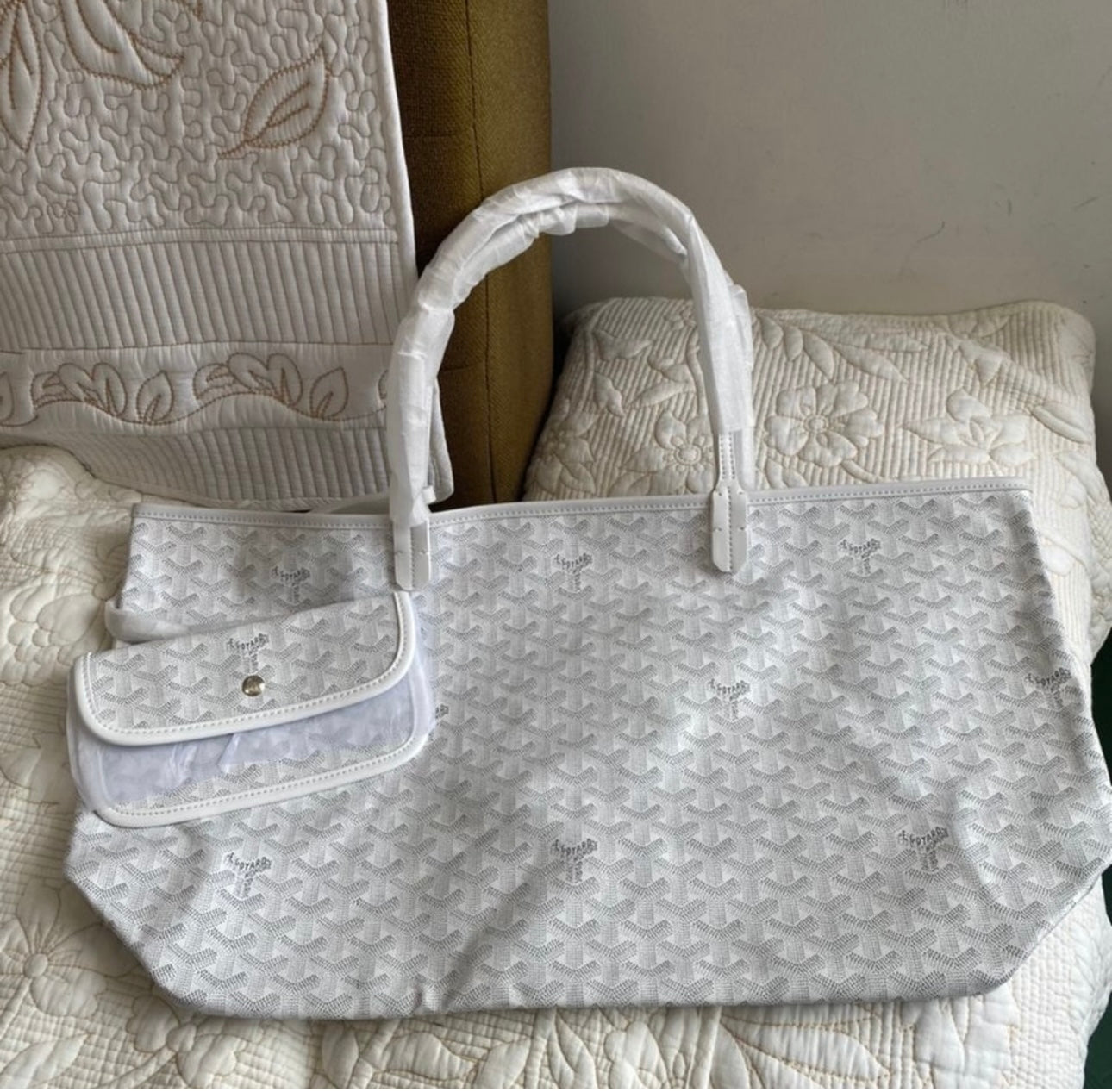 Toile Goyardine Gris Blanc et Veau Chevroches Saint Louis