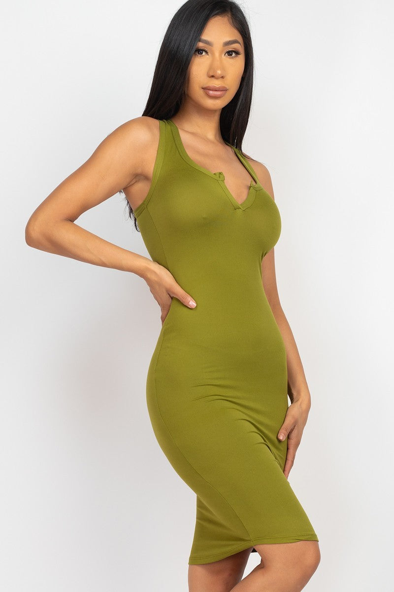 Vestido sin mangas con cuello en V hasta la rodilla