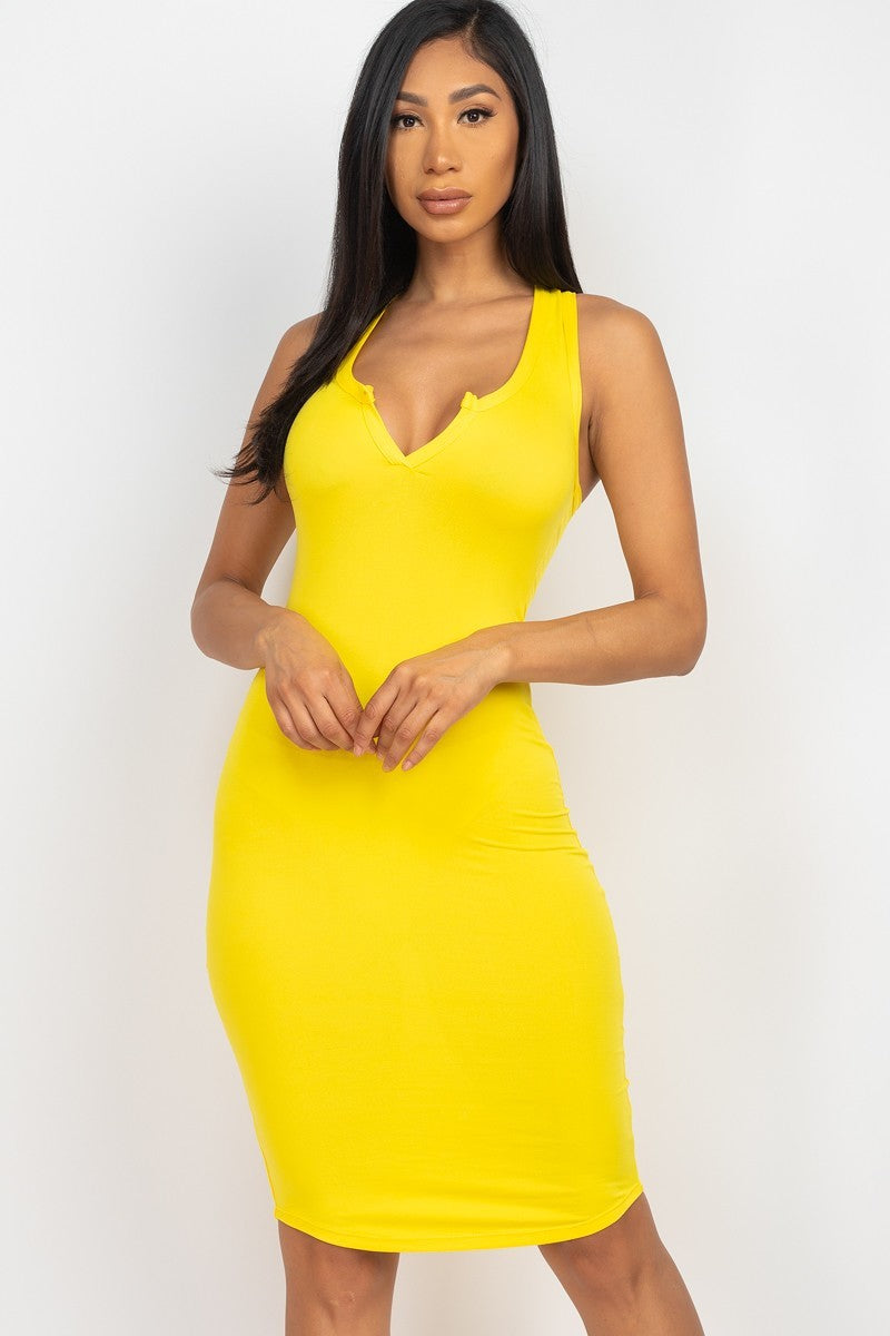 Vestido sin mangas con cuello en V hasta la rodilla