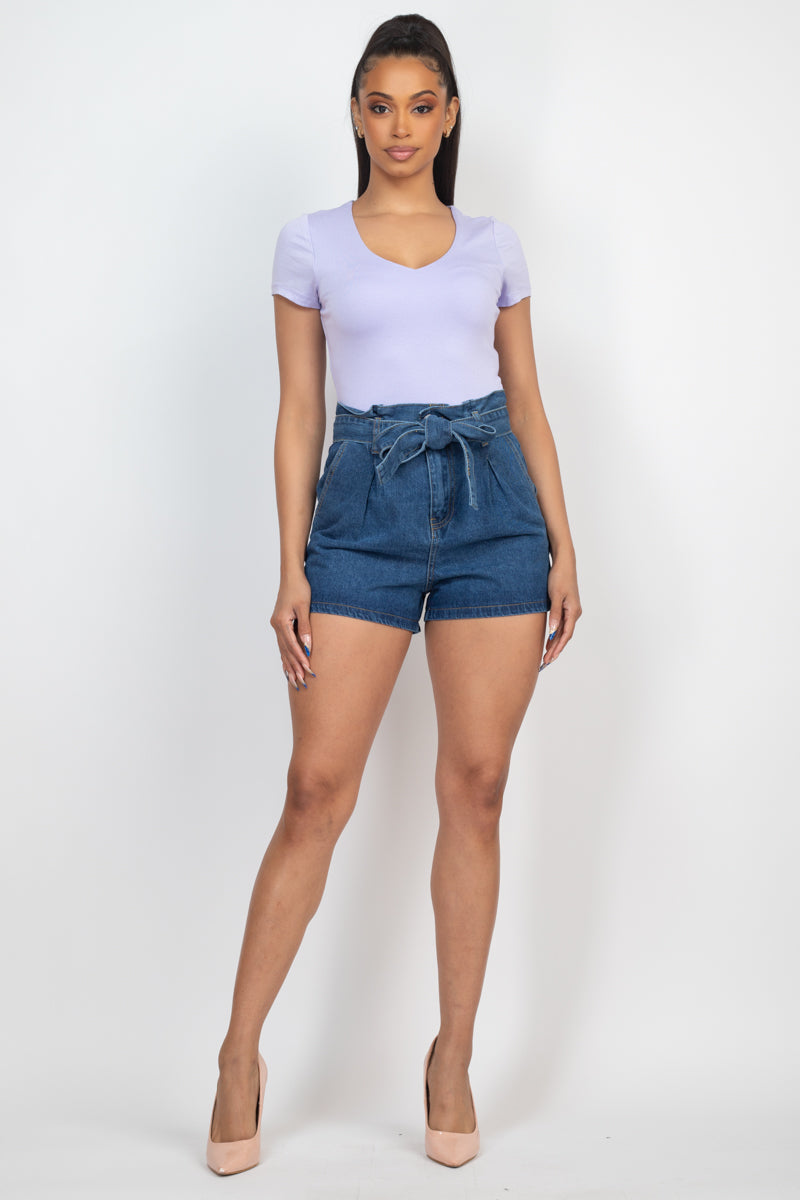 Shorts vaqueros con lazo y lavado ácido