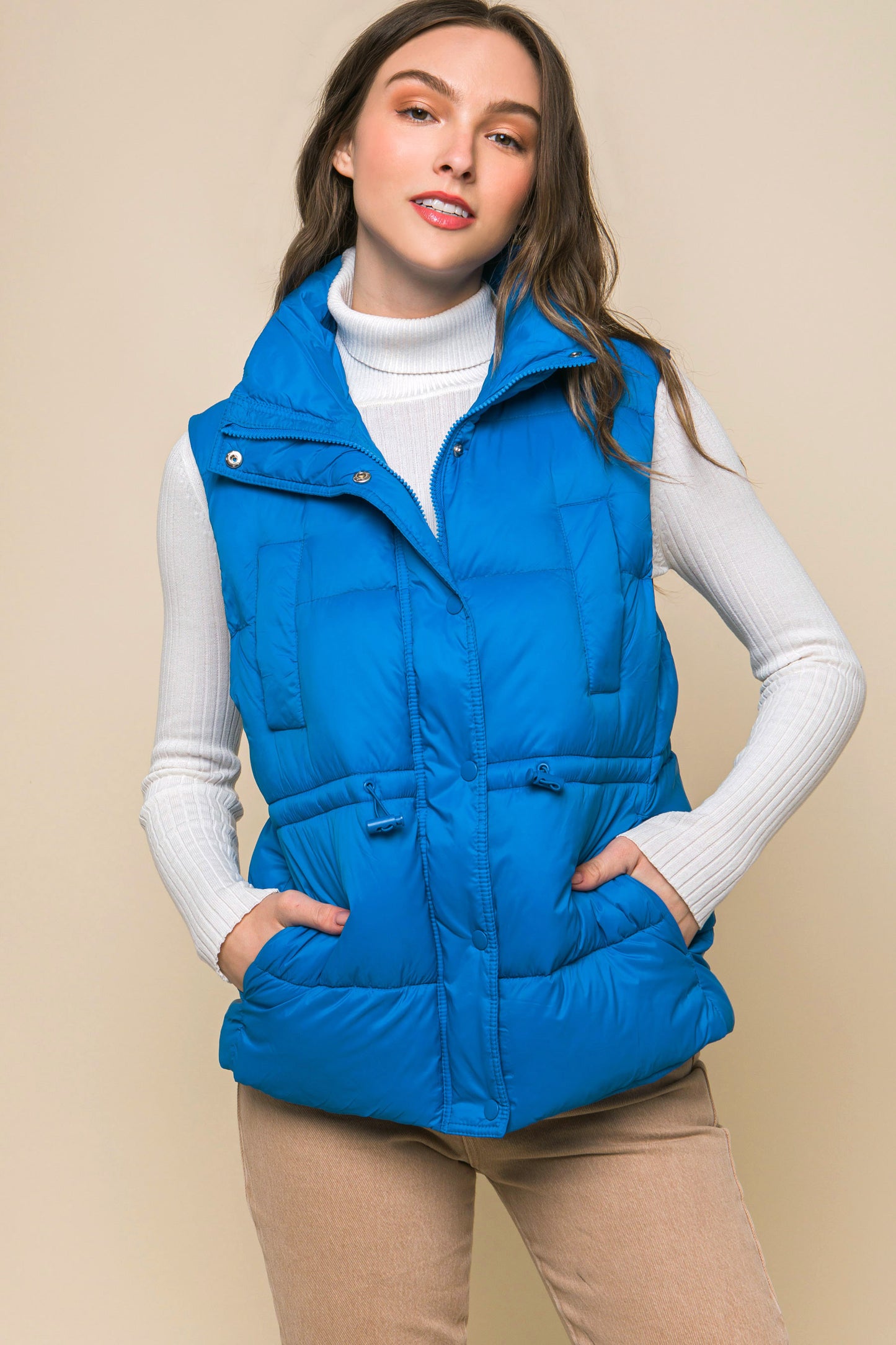 Gilet doudoune boutonné zippé avec bascules à la taille (5 couleurs)