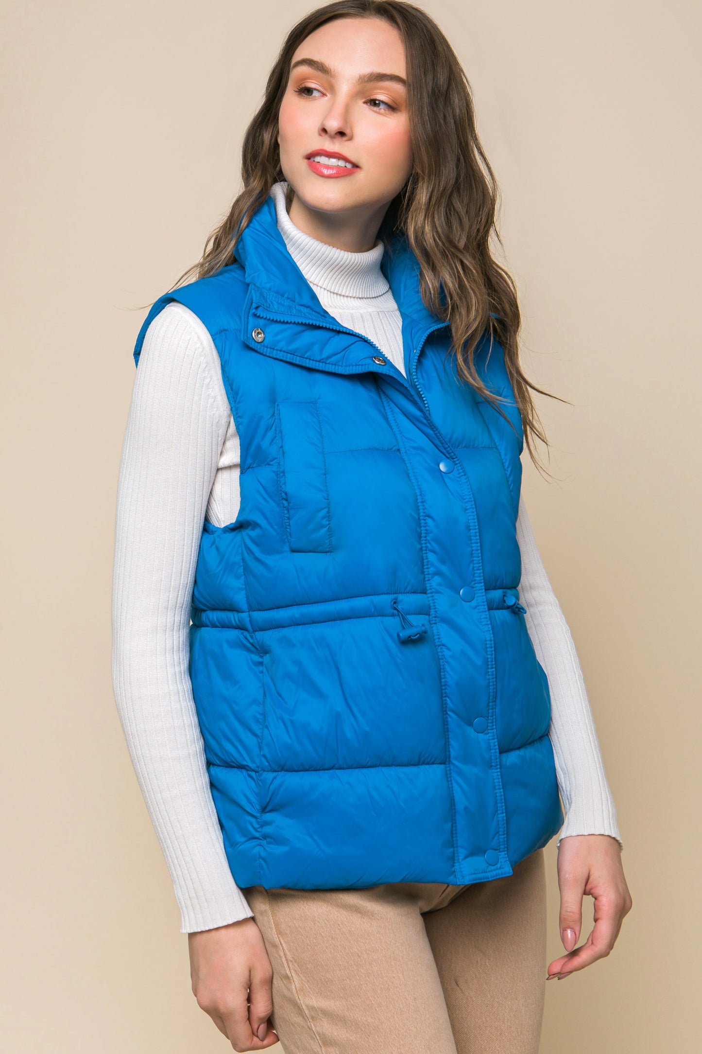 Gilet doudoune boutonné zippé avec bascules à la taille (5 couleurs)