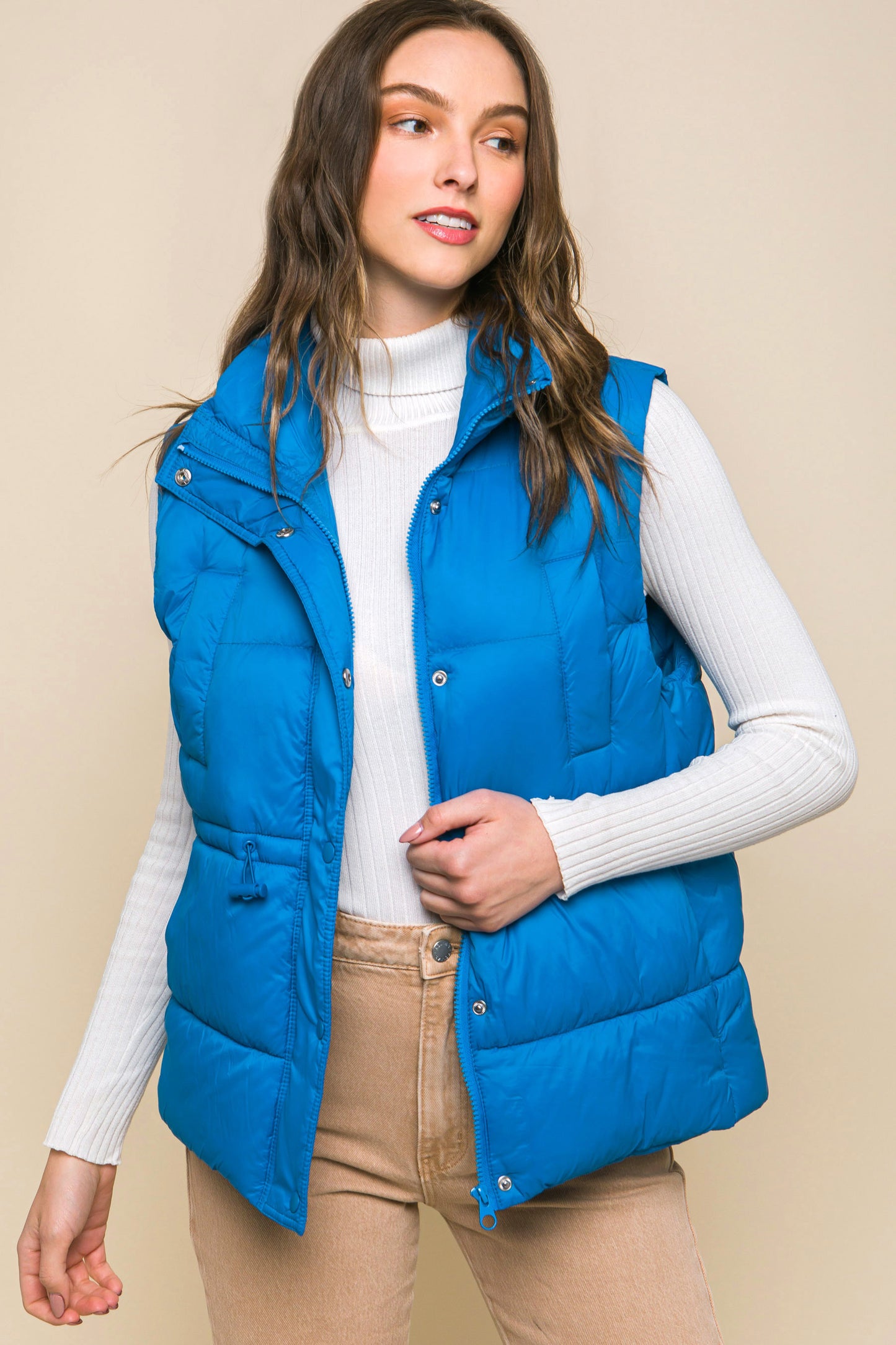 Gilet doudoune boutonné zippé avec bascules à la taille (5 couleurs)