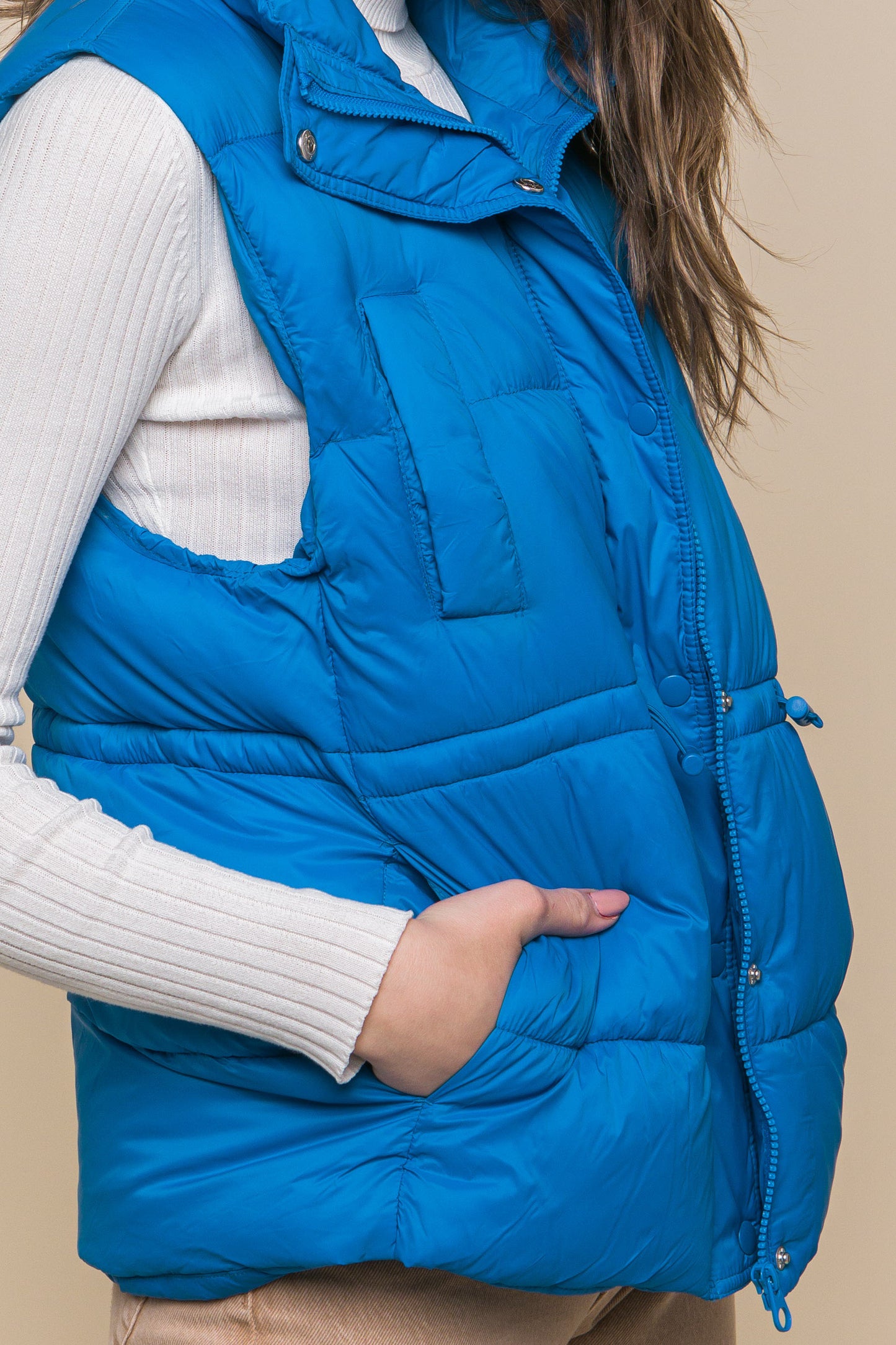 Gilet doudoune boutonné zippé avec bascules à la taille (5 couleurs)