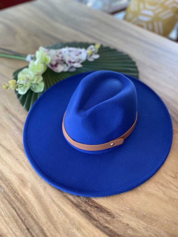 Sombrero panamá de ala ancha en fieltro vegano