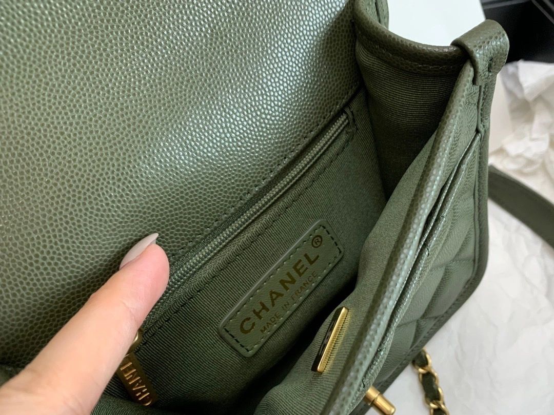 22 Petit sac à rabat