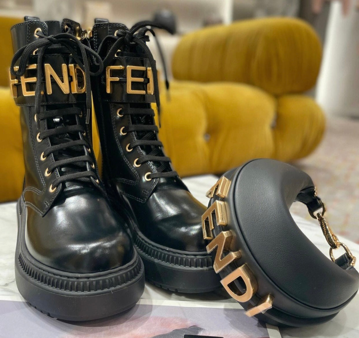 Combo bottes motard + sac en cuir noir FF