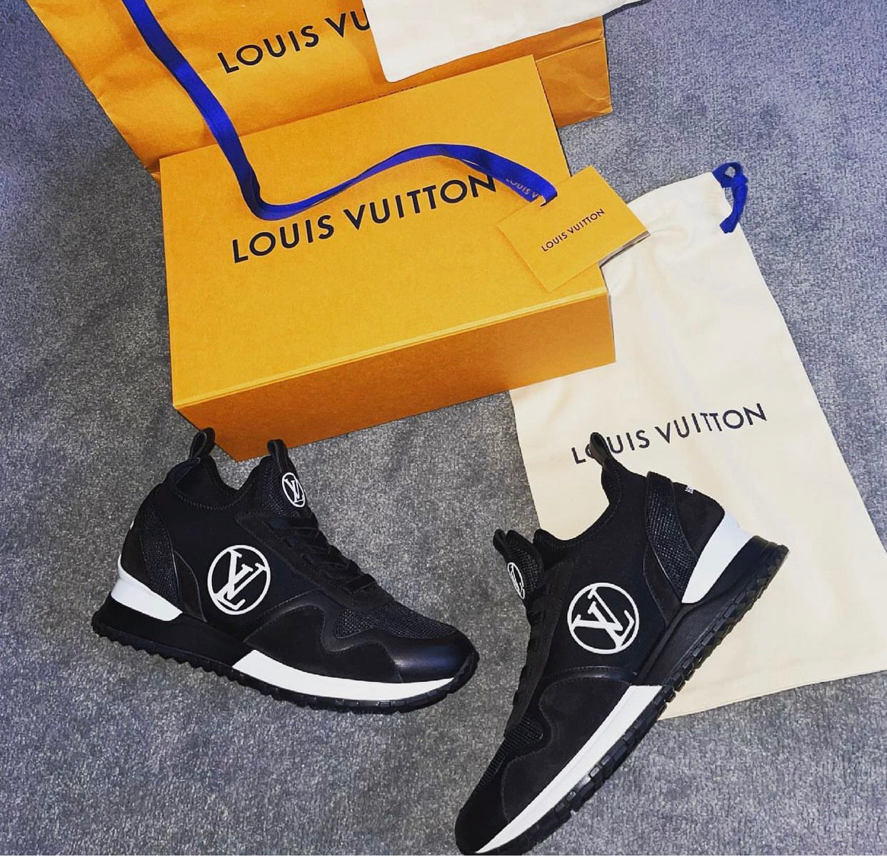 Baskets Run Away noires et blanches