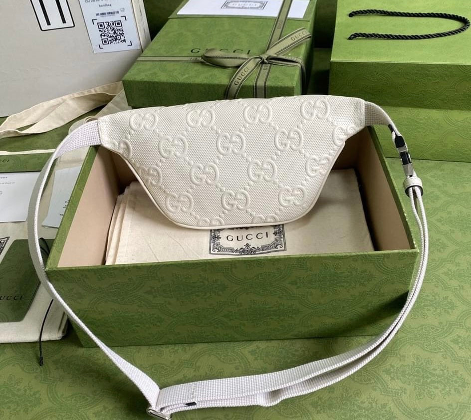 Sac banane embossé GG