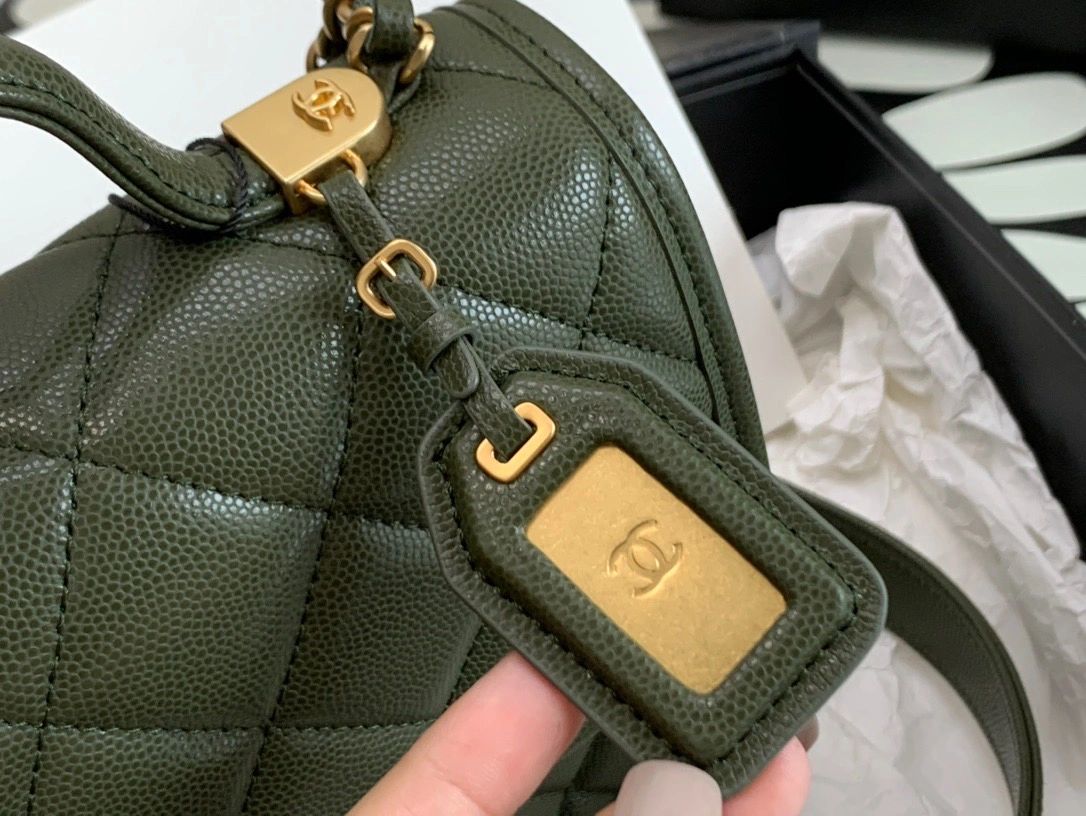 22 Petit sac à rabat