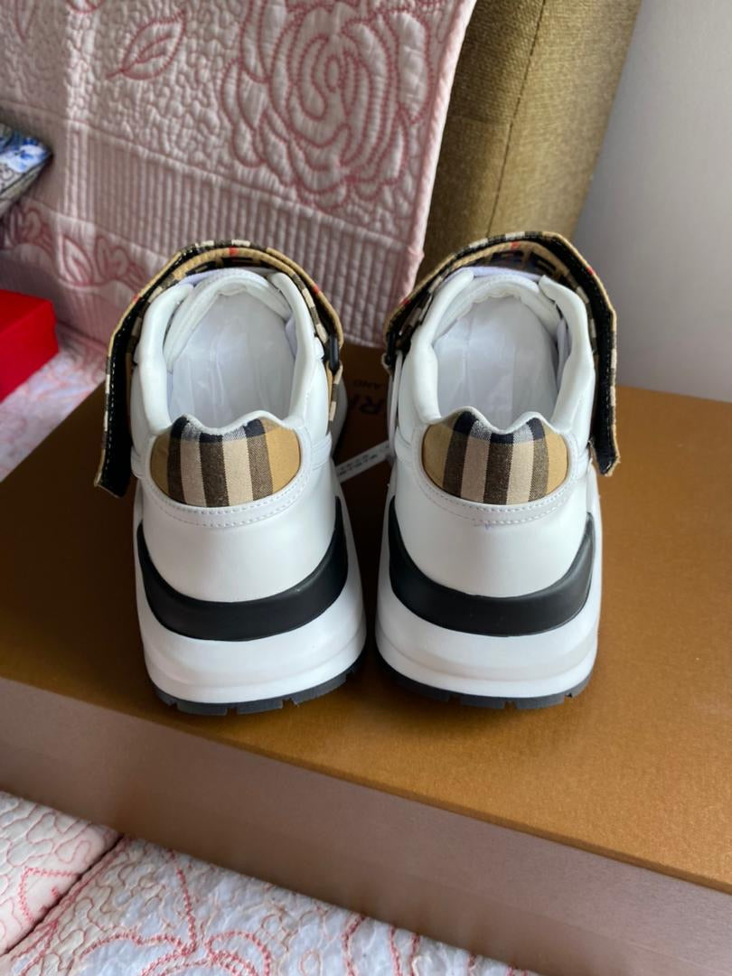 Zapatillas BUR de piel y cuadros vintage