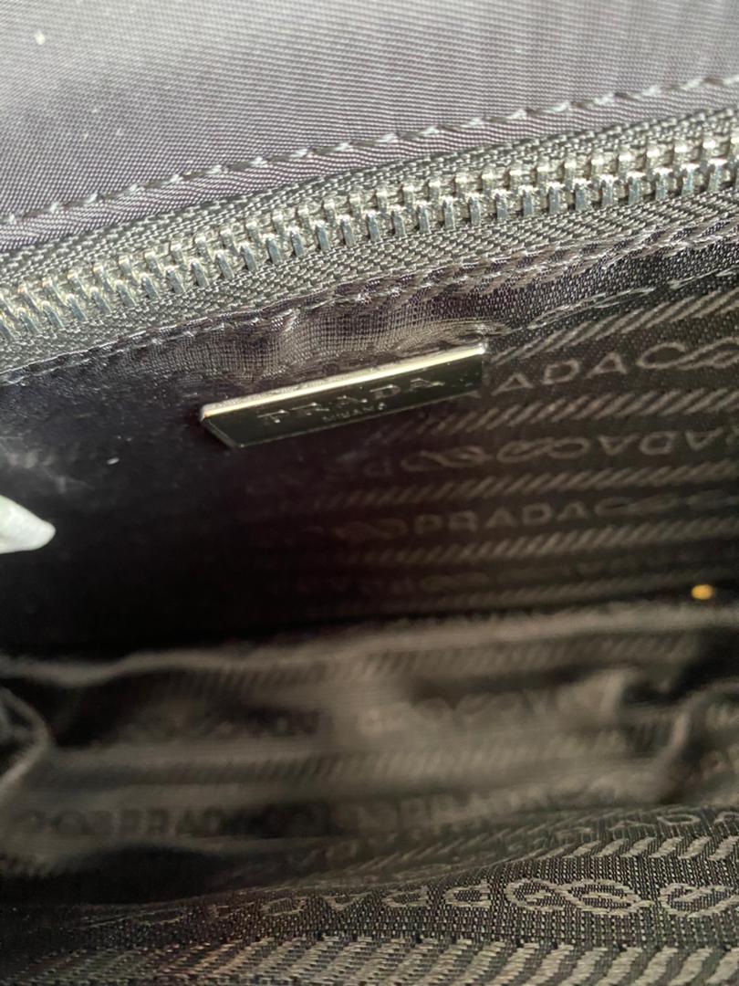Sac à bandoulière en Re-Nylon et cuir Saffiano