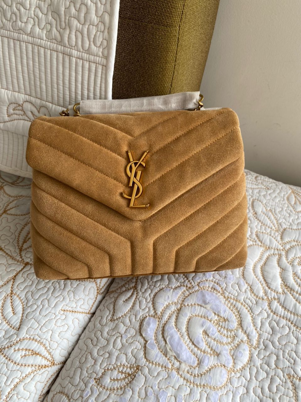 Loulou petit sac à bandoulière en chaîne en daim matelassé (cannelle)