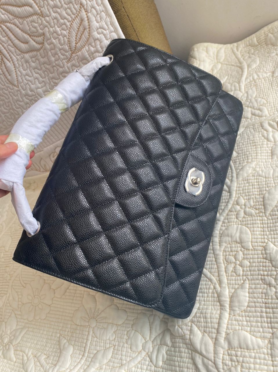 PETIT sac à rabat Cavier matelassé noir