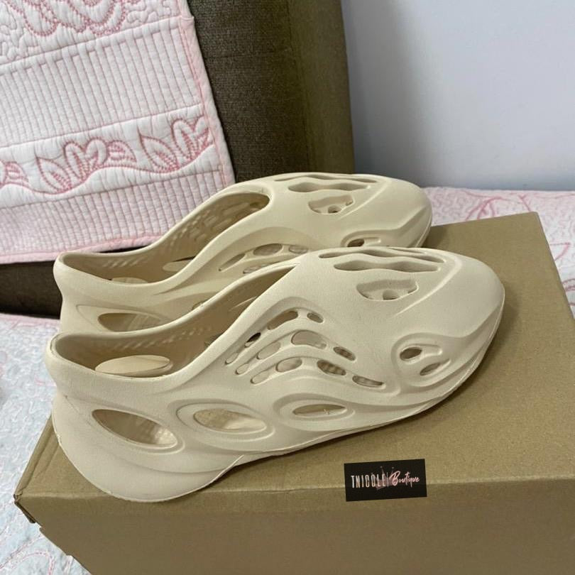 Corredor de espuma Yeezy tostado