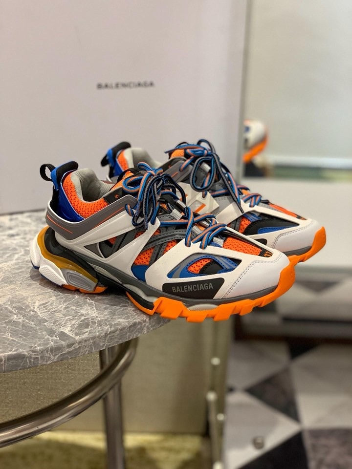 Baskets BB Track orange et bleues