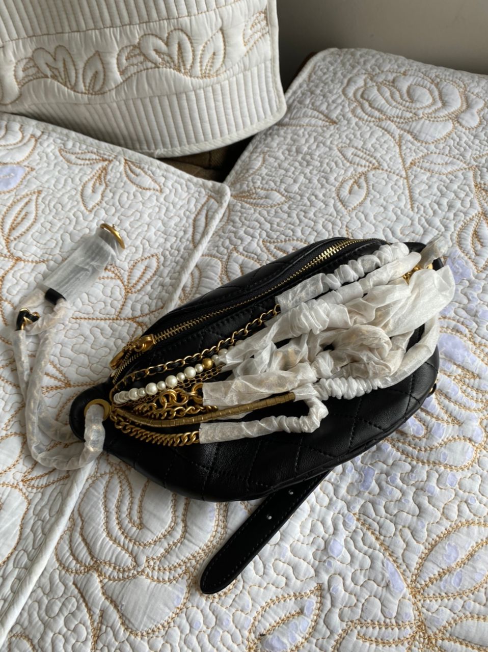 Sac banane noir à chaîne Coco