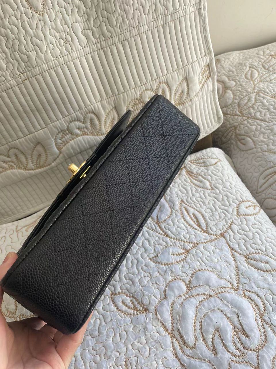 PETIT sac à rabat Cavier matelassé noir