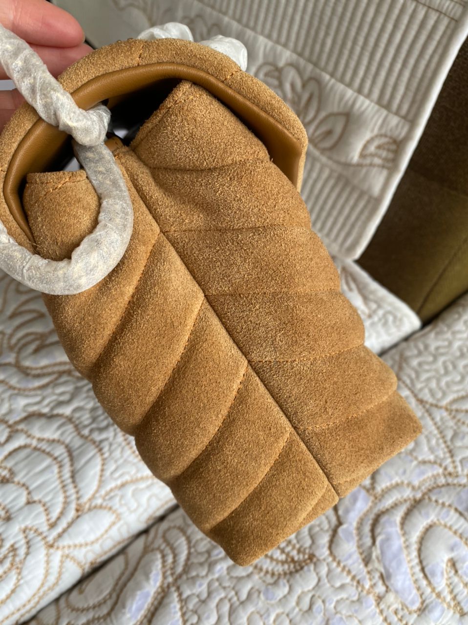 Loulou petit sac à bandoulière en chaîne en daim matelassé (cannelle)