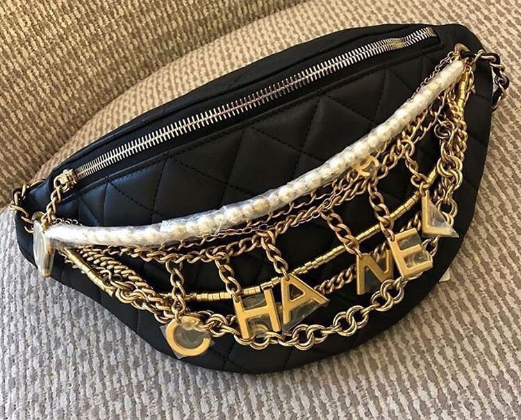 Sac banane noir à chaîne Coco