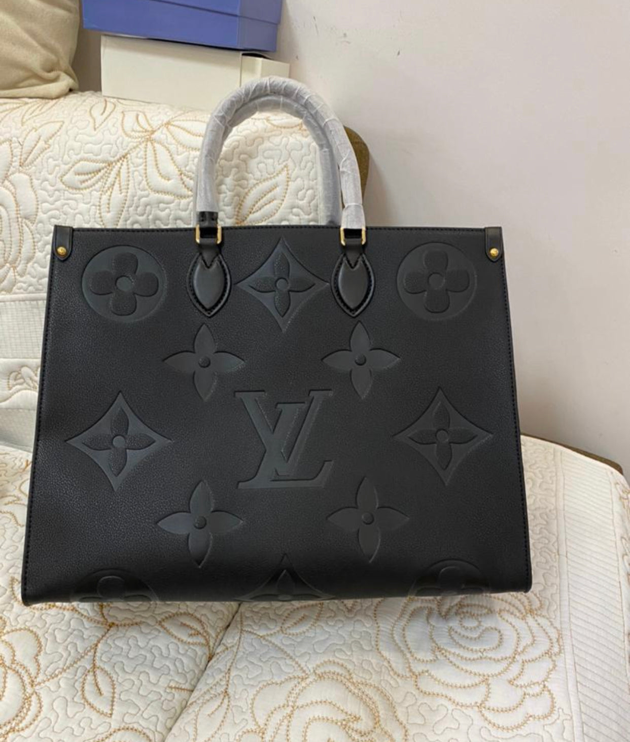 Noir sur le GO TOTE GM