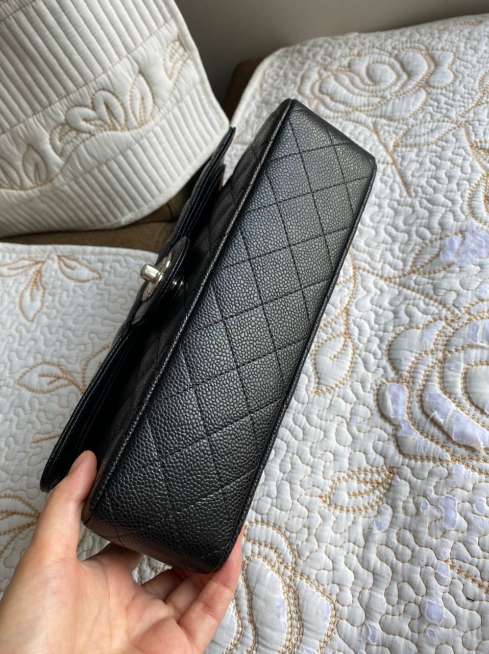 PETIT sac à rabat Cavier matelassé noir