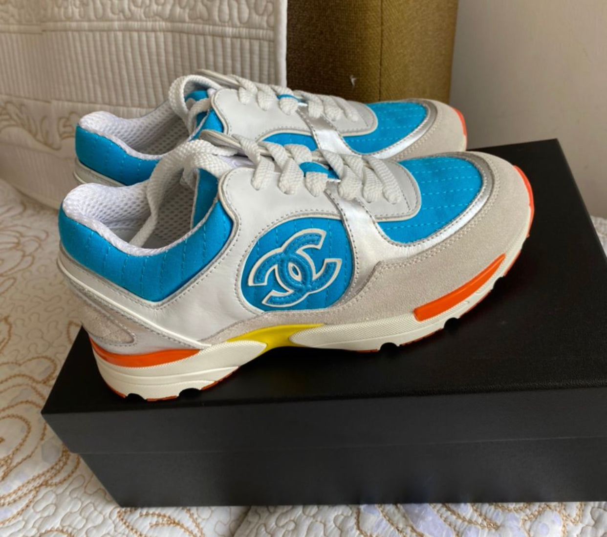 Zapatilla Coco Puntada Azul Naranja