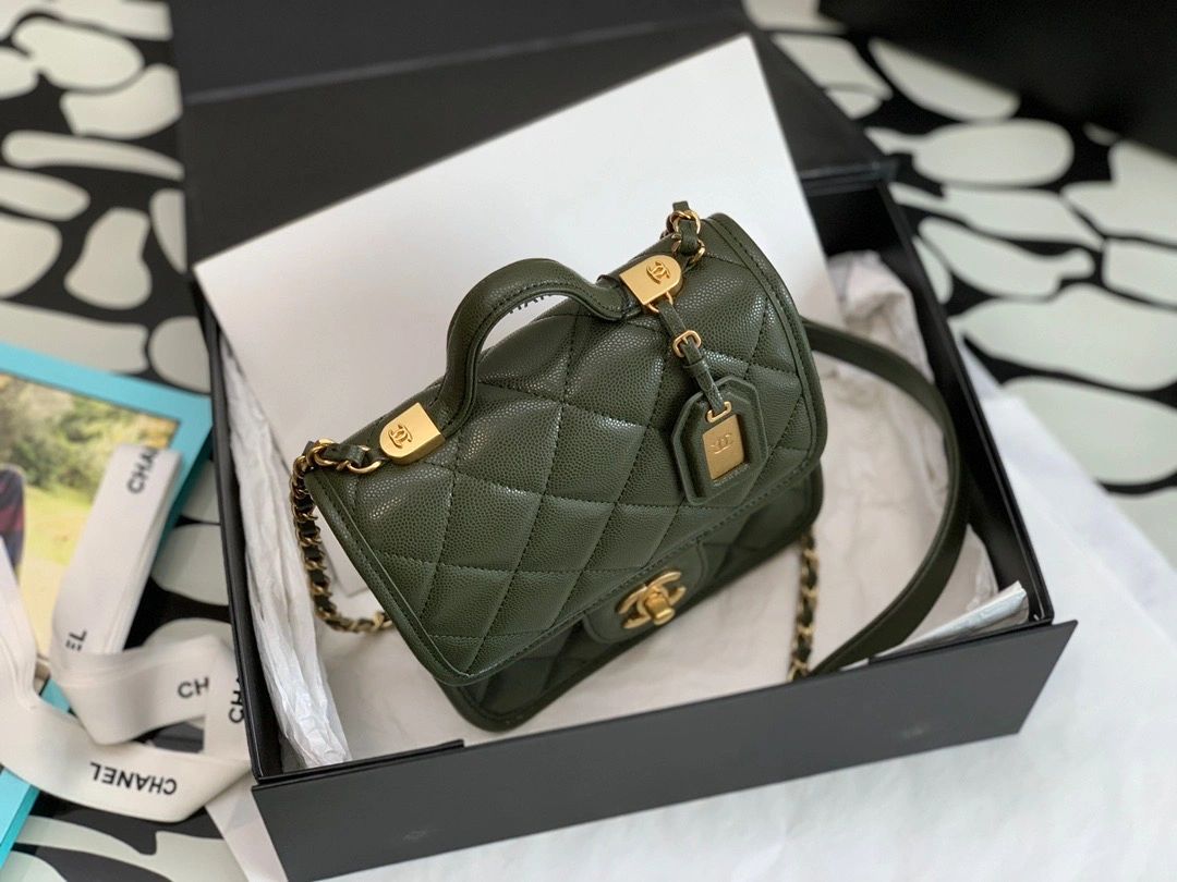22 Petit sac à rabat