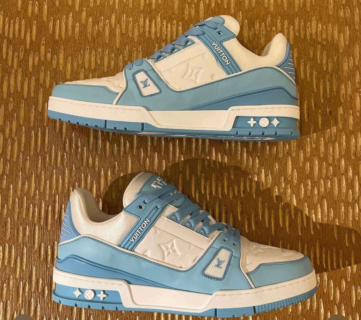 Zapatilla deportiva (varios colores)