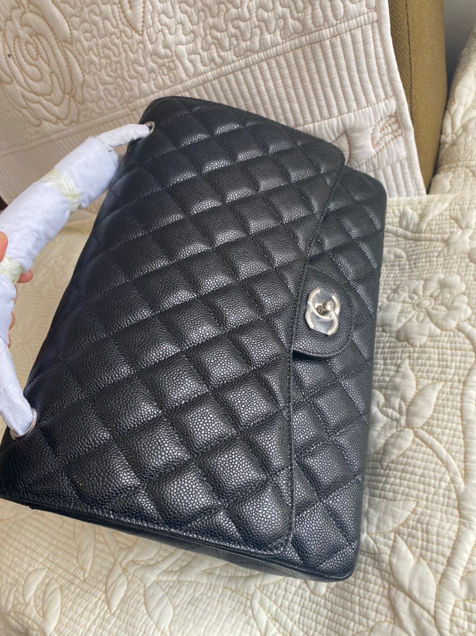 PETIT sac à rabat Cavier matelassé noir